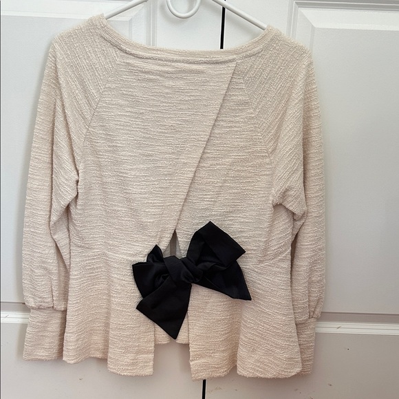 Anthropologie Cream Textured Blouse with Bow in back - Picture 2 of 6